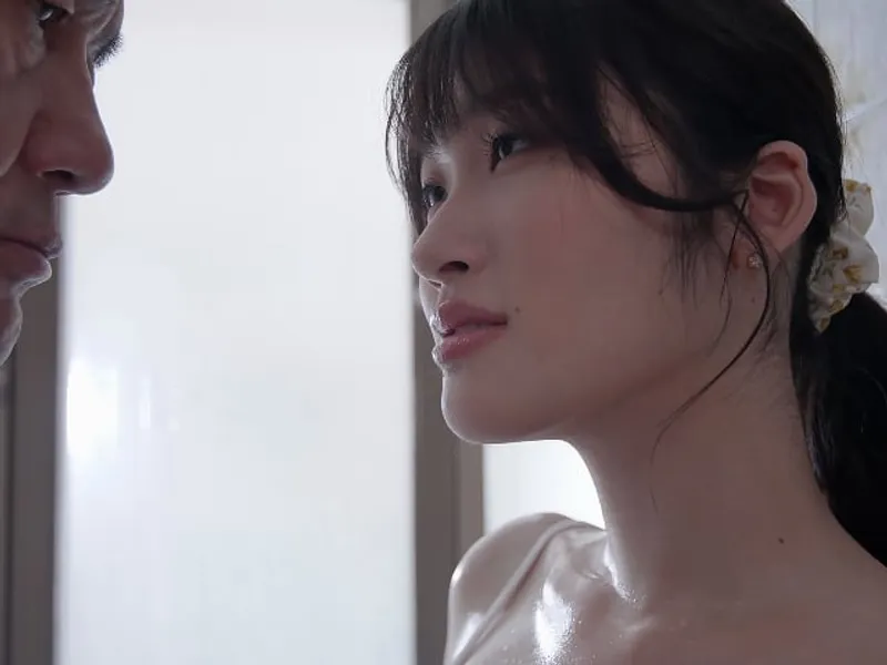 ông chồng bỏ bê, cô vợ được ông chú giúp thỏa mãn cơn dâm dục lồn